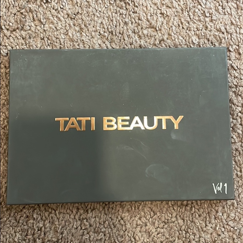 Brand new Tati beauty eyeshadow palette volume 1 rare discontinued item